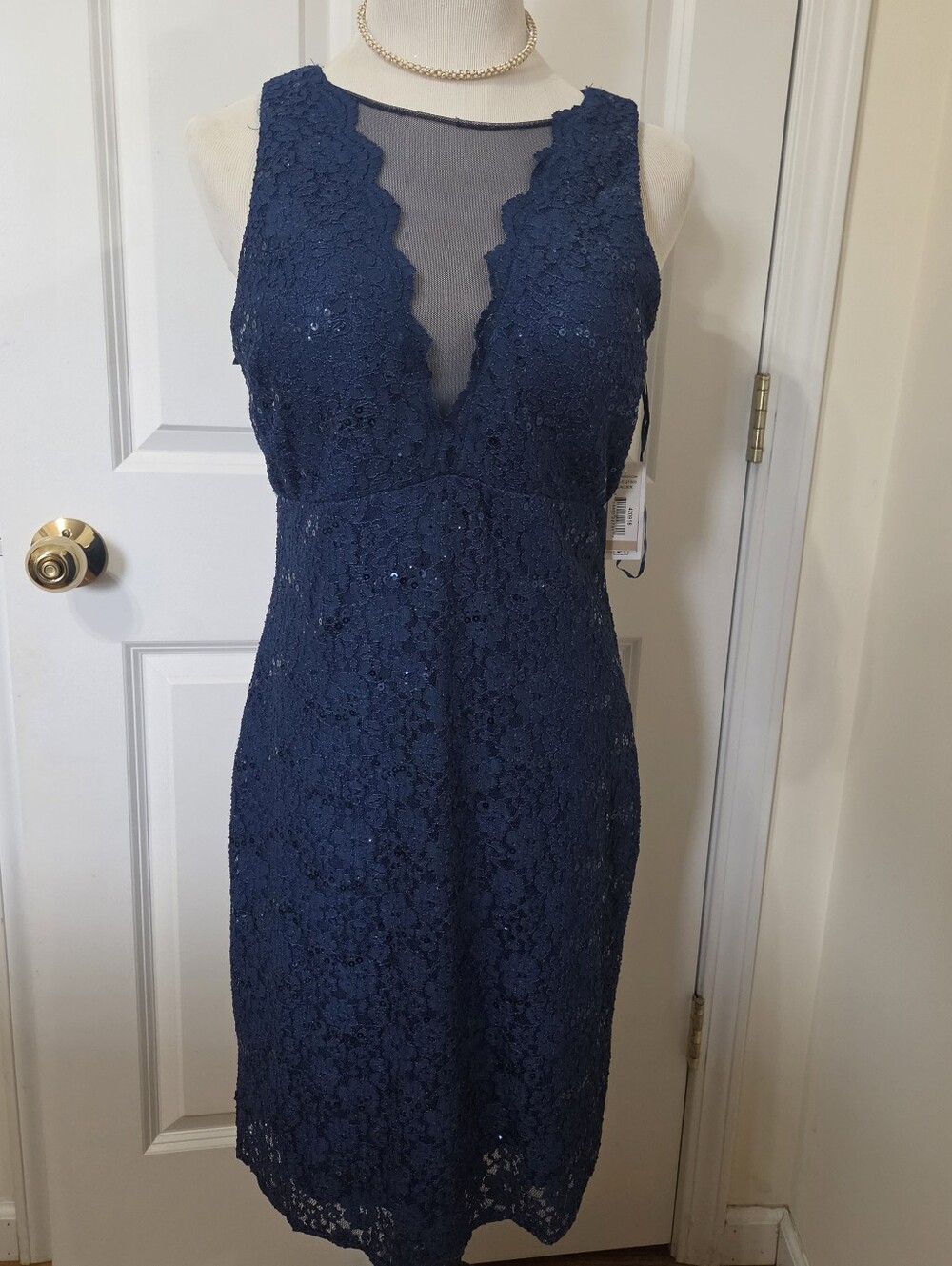 Lace V-Neck Sheath Dress By R &M Richards With Sparkle in Peacock Blue Size 12